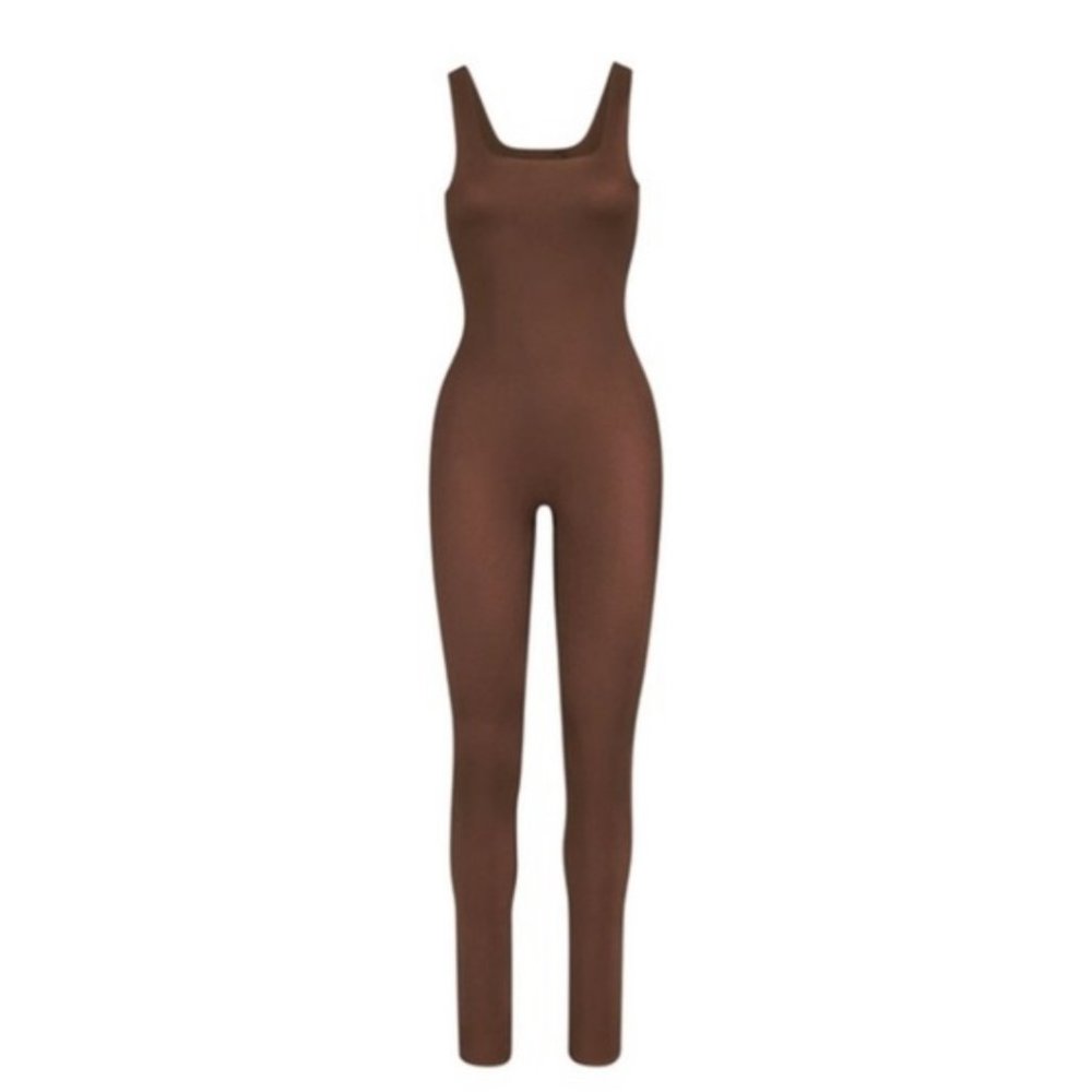 NWT SKIMS All In One Shine Square Neck Onsie in Cocoa (Medium)
